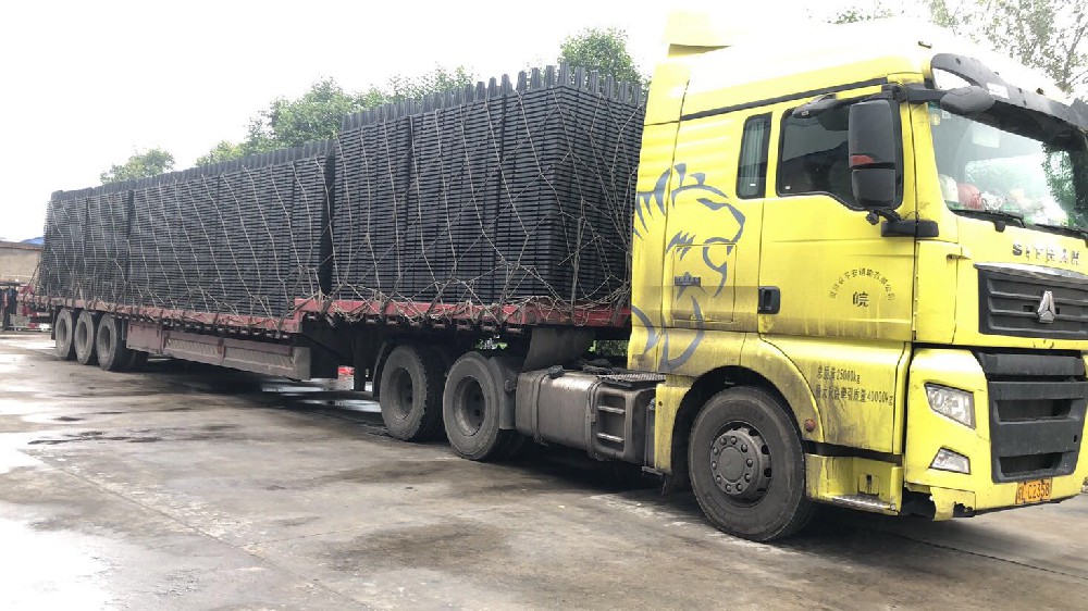 江苏佳云尔公司十月六号往内蒙发货现场图